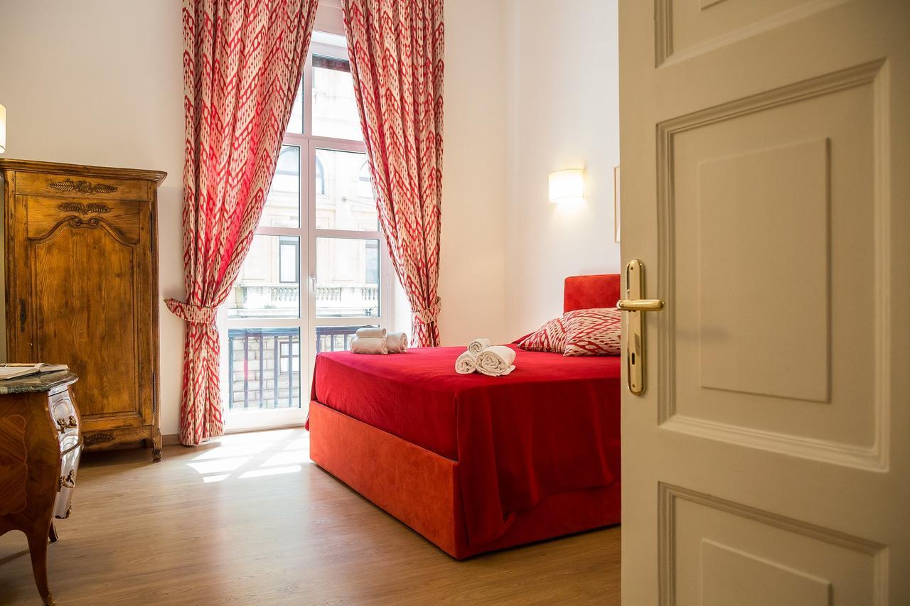 Prestigious Apartment Via Barberini Roma Exterior foto